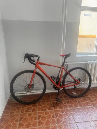 Гибридный велосипед 28 новые шины