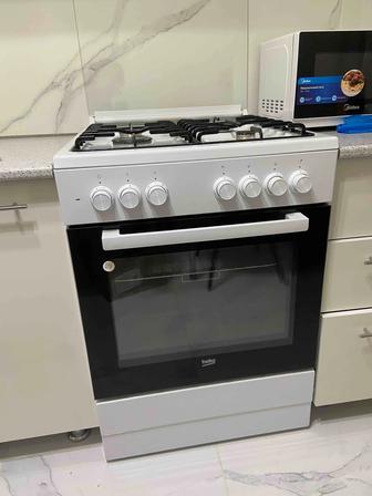 Продаю газовую плиту.