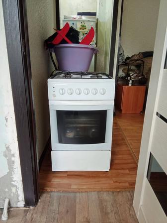 Продам газ плиту