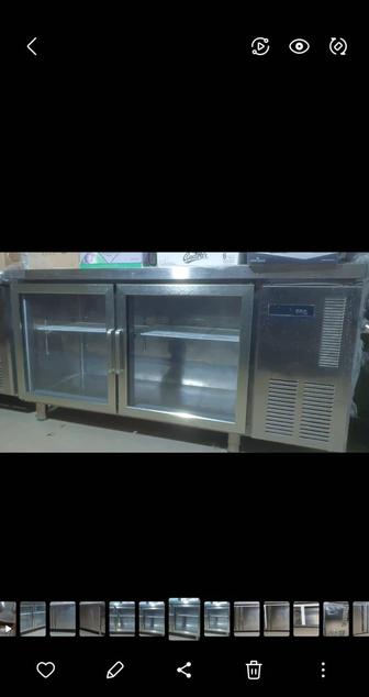 Продам холодильный стол-витрину