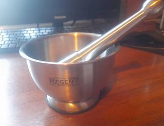 Продам ступку с пестиком металлические Regent Inox (Италия), б/у