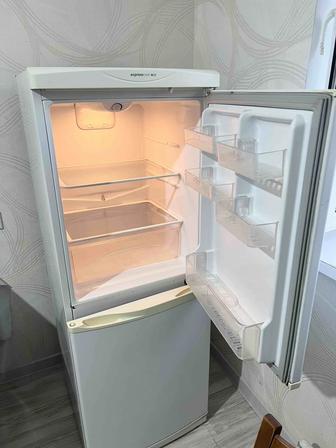Продам Холодильник LG