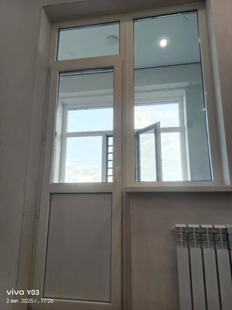 Продам балконную пластиковую дверь