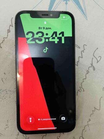 Продам IPhone 12 pro /128 гб коробка есть