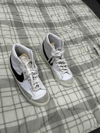 Продаю кеды Nike blazer mid 77