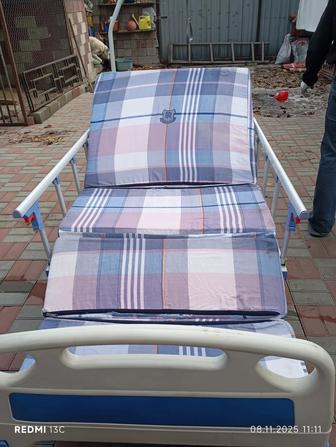 Медицинская кровать