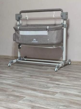 Продам детскую манеж-кровать