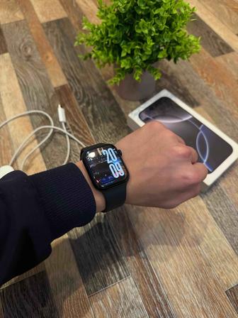 Продам Apple Watch 7 45mm
