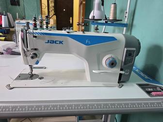 Продам швейную машинку Jack F5