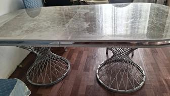 Стол кухонный и стулья 8 штук .новые.