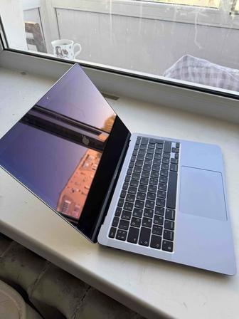 MacBook Air M1 16/256