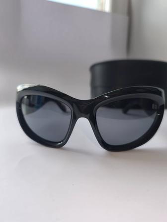 Солнцезащитные очки Balensiaga BB0228S