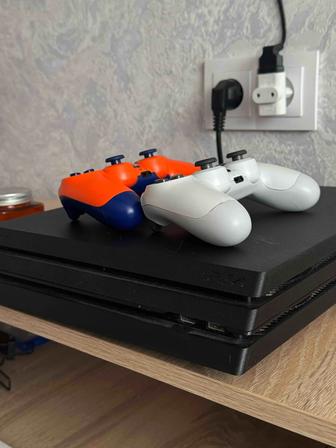 Продам PS 4pro на 1тб