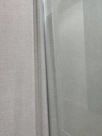 Отдам стекло для душевой