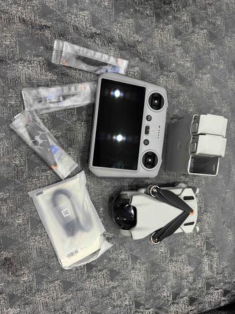 Продам DJI Mini 3 combo DJI RC Fly