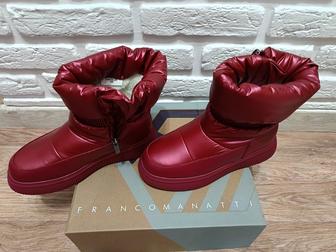 Продам женские сапоги