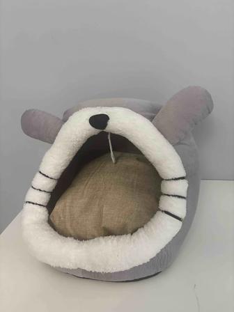 Домик-лежанка для кошки, мягкий, б/у