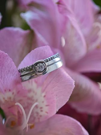 Продам серебряное кольцо