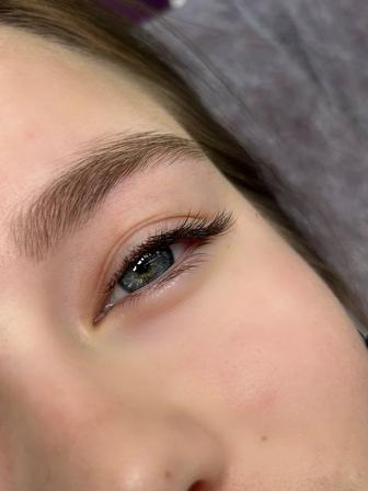 Мастер по наращиванию ресниц и бровист