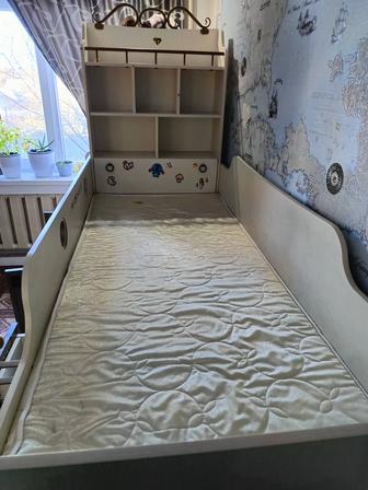 Продам детскую кровать