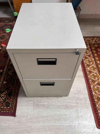 Отдам шкаф, сейф для документов бесплатно