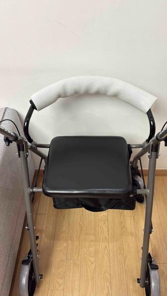 Ходунок для инвалидов