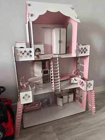 Продам кукольный домик