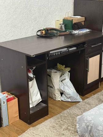 Компьютерный стол с шкафом