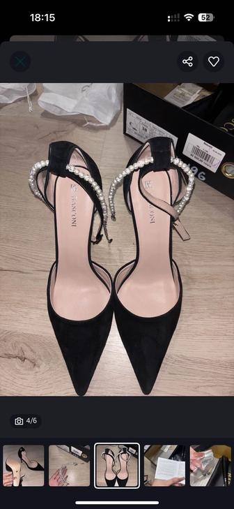 каблуки черного цвета