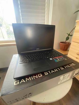 Ноутбук MSI / core i5-7300/1tb / GTX 1050 2gb