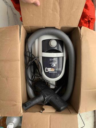 Пылесос Samsung air track 1600 w