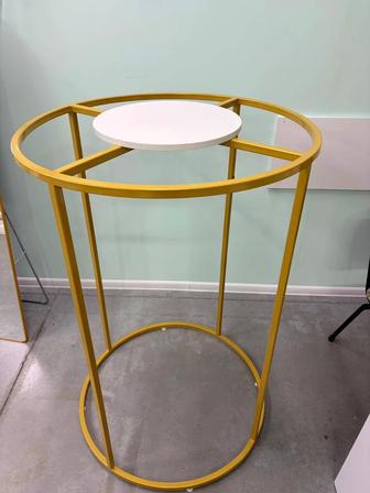 Торговое оборудования Стойка