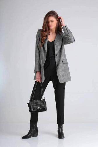 Продается женский костюм.