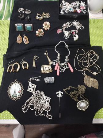 Продам бижутерию серьги, цепочки