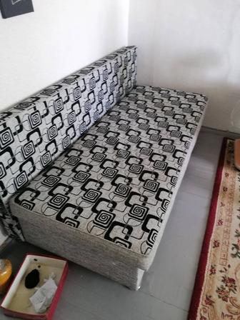 Продаю 2 одинаковых дивана
