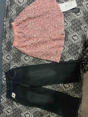 Новые брюки и юбка для девочки