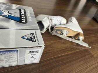 Продам коньки Jackson