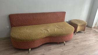 Продаю диван с пуфиком