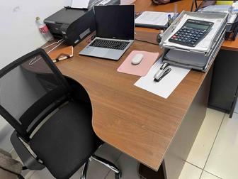 Продам офисный стол
