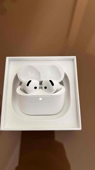 AirPods 4