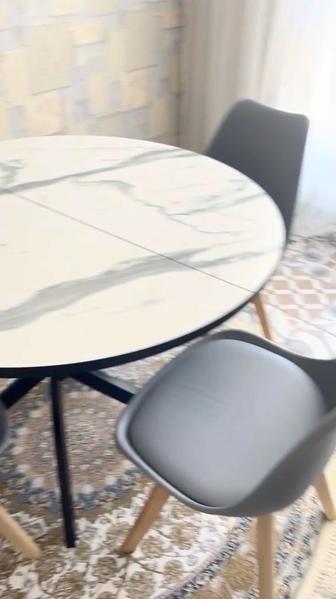 Кухонный стол стулями