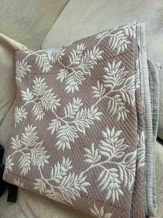 Продам покрывало б/у