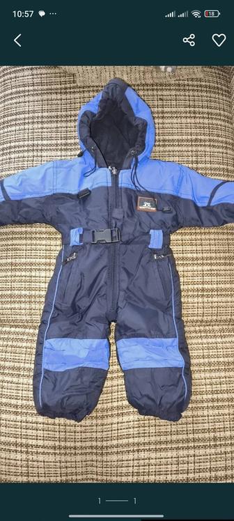 Продам комбинезон демисезонный 62