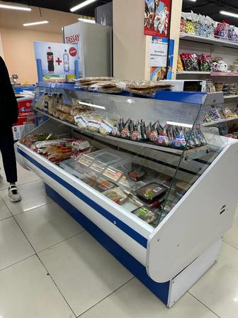 Продам холодильную витрину самовывоз район Олау