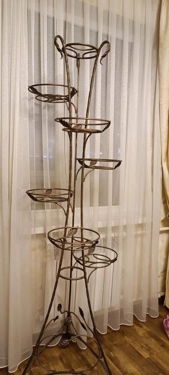 Подставка для цветов кованая