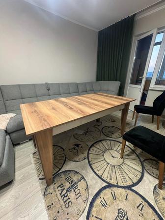 Стол обеденный