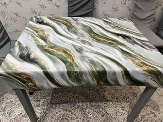 Продам стеклянный стол