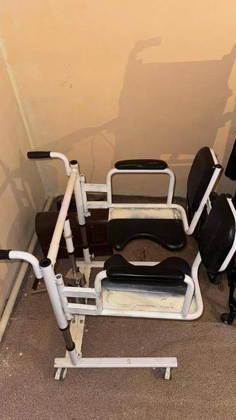 Инвалидный кресло помоешный