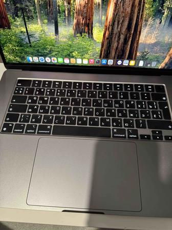 Продам ноутбук Apple MacBook Air 15.3 M2/8Gb/SSD256/ Space Grey