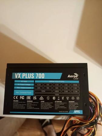 Блок питания AeroCool VX 700 Plus